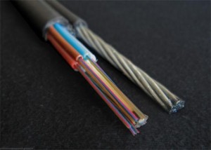 Укладка и резка волоконно оптического кабеля